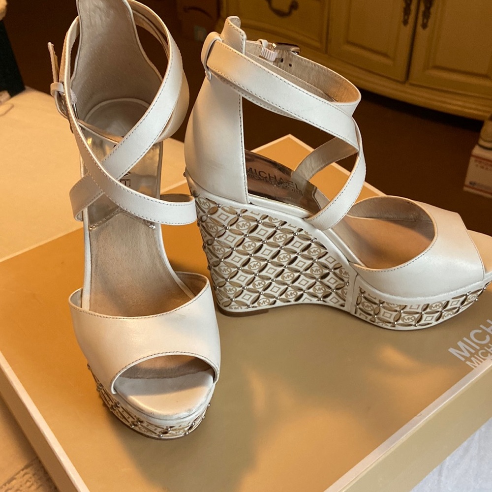 MICHAEL Michael Kors Gabriella Platform Wedge leather Sandals